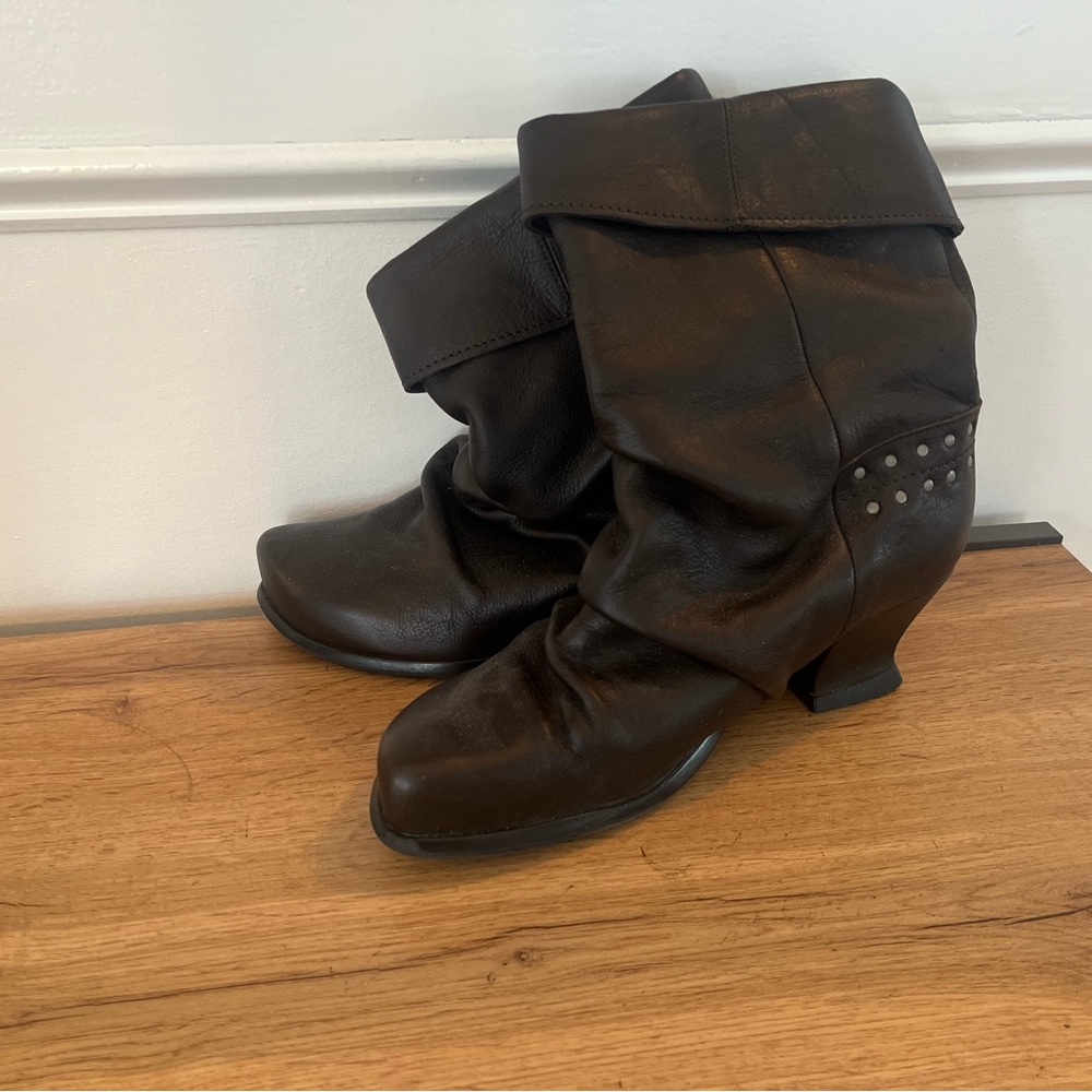 John Fluevog slouchy brown heeled boots